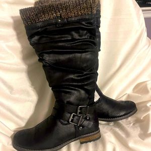 Wide Calf boots Knitted top border black and brown Size 7. New in box Never worn